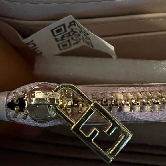 Fendi Baguette Wallet Crossbody Bag includes COA and dust bag NWOT - Picture 15 of 16